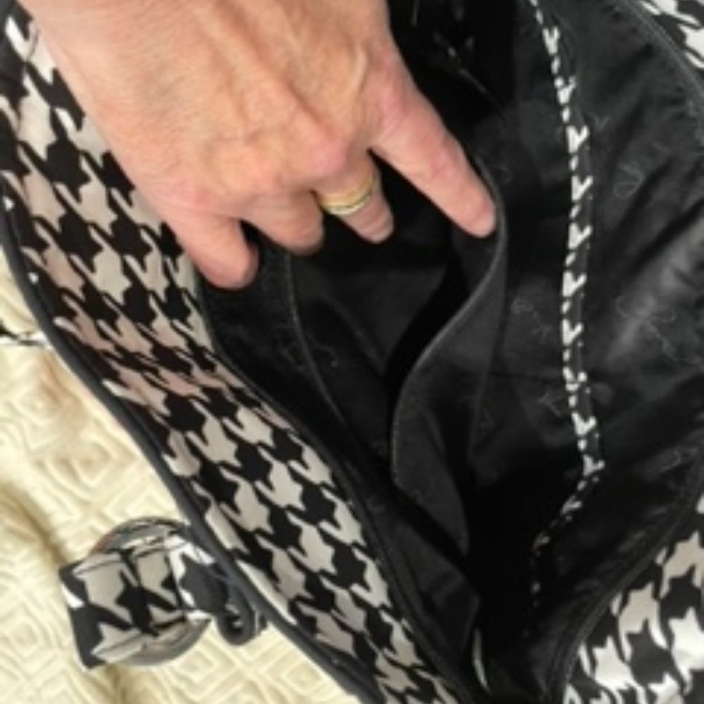 Vera Bradley NWT Black and white houndstooth shoulder bag